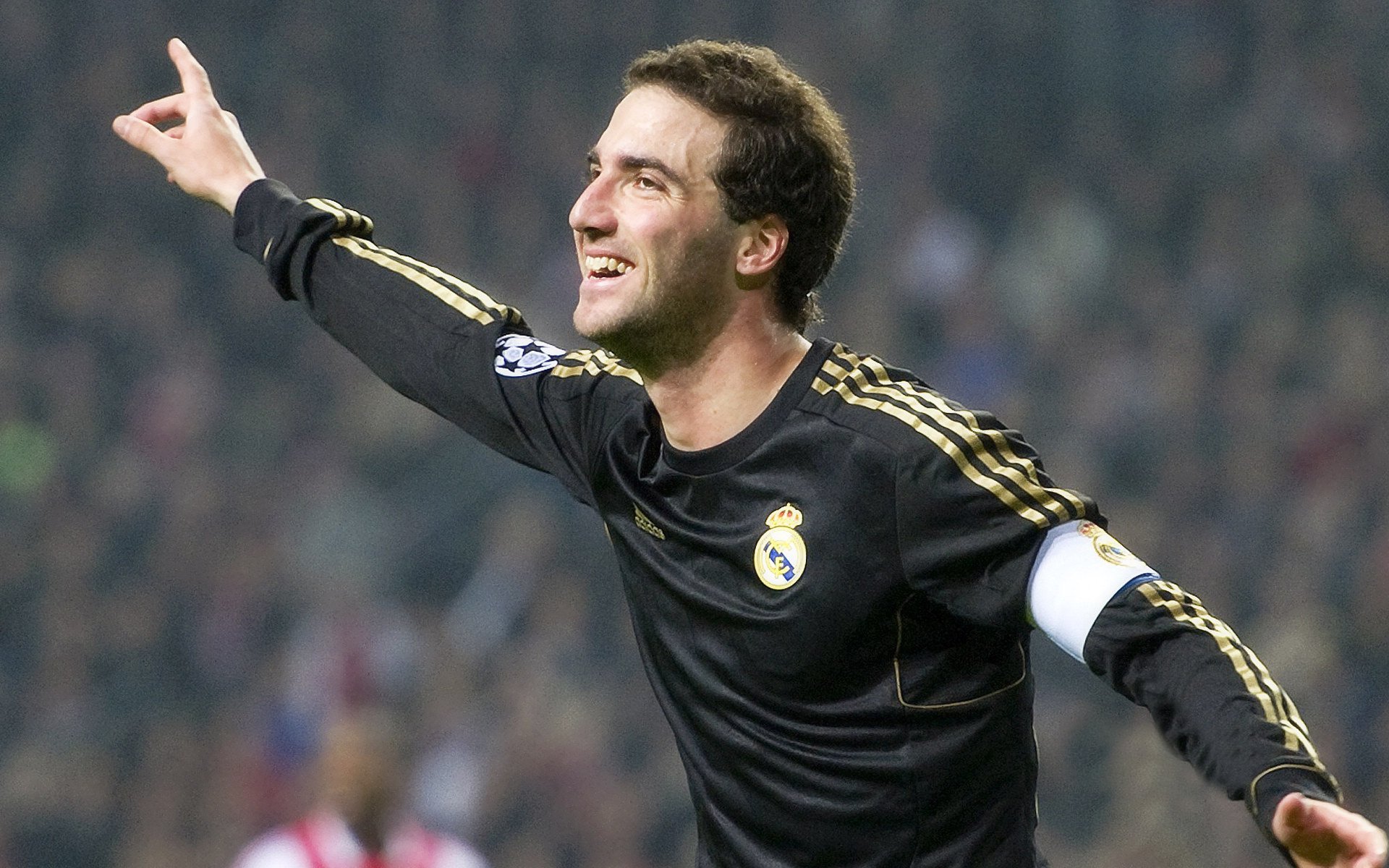 艾比·德尔福：防守中多次突破对方攻势，帮助南非队稳步推进，艾比里德尔晋江